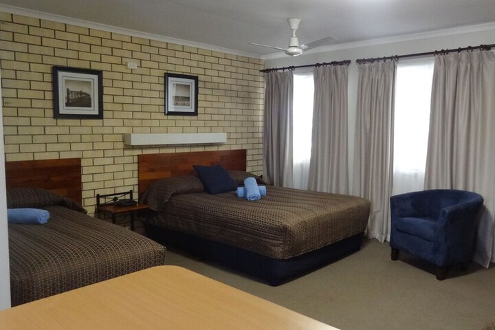 Room 19 of 48