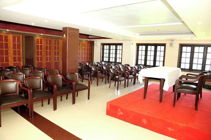 Ballroom/Hall 24 of 25