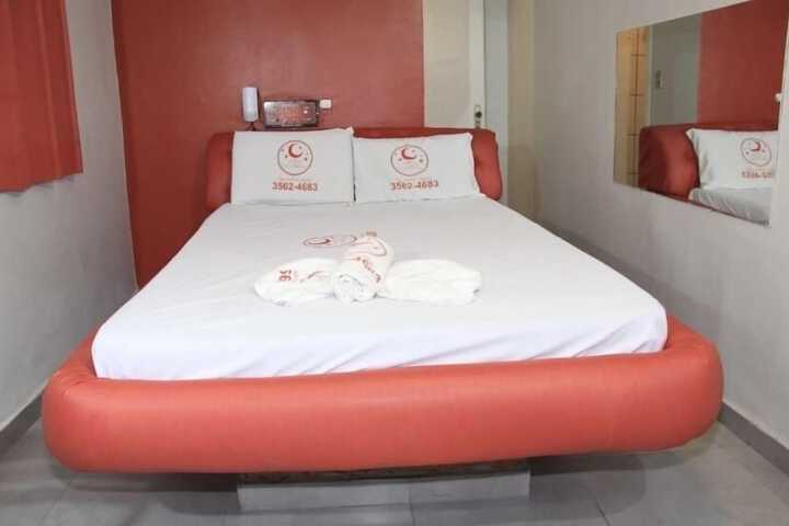 Room 5 of 13