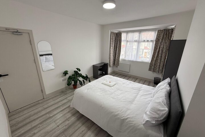 Room 2 of 46