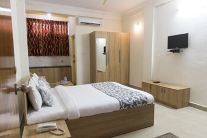 Room 8 of 41