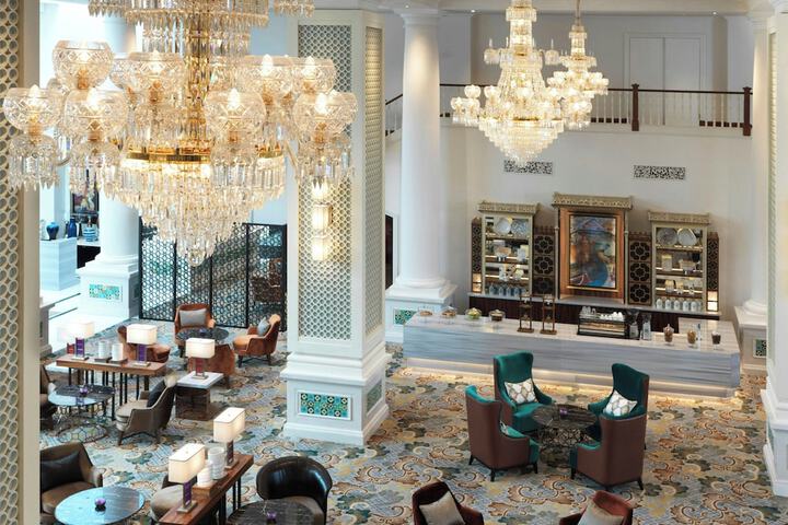 Entrance & Lobby