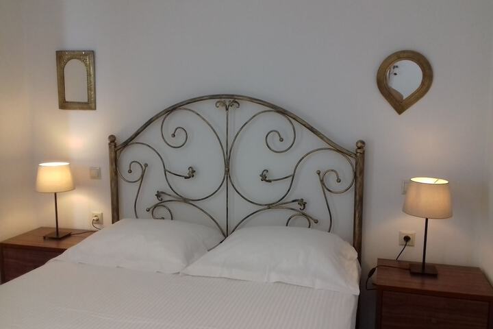 Room 6 of 47