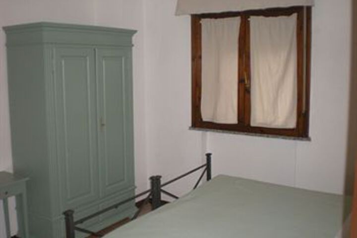Room 8 of 26