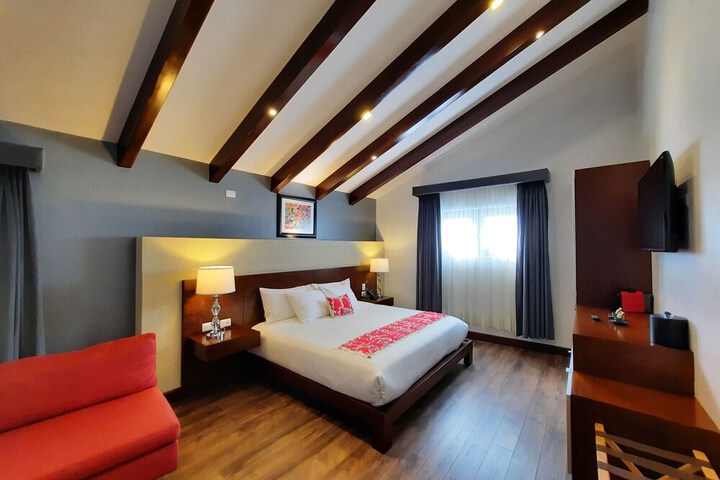 Room 14 of 103