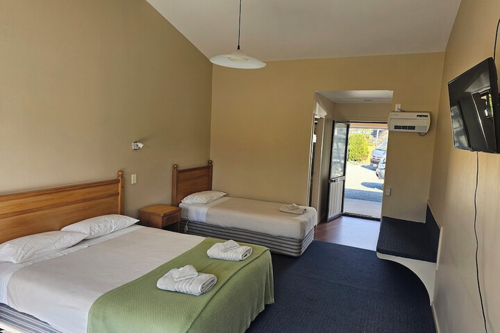 Room 9 of 45
