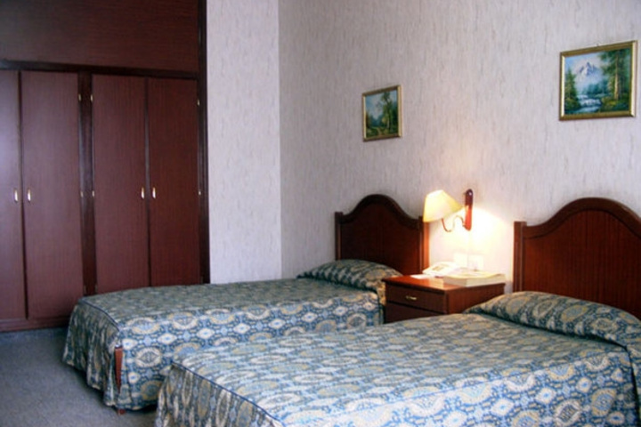 Room 3 of 8