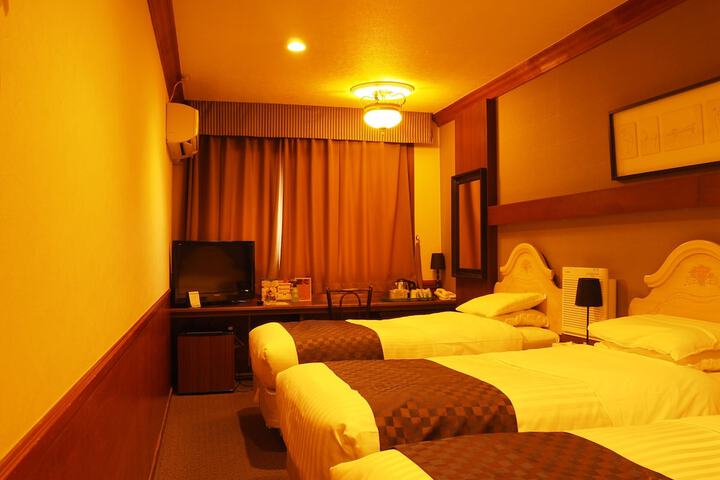 Room 12 of 67
