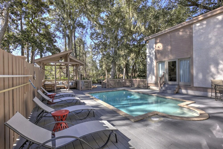 Pool 12 of 21