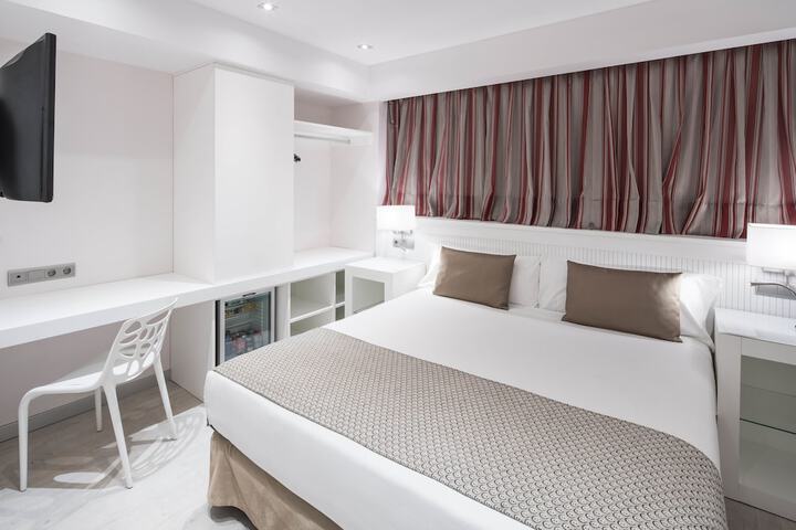 Room 14 of 49