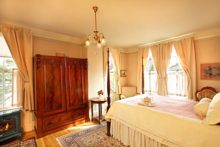 Room 25 of 70