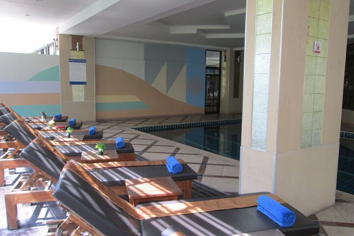 Hotel with Pool