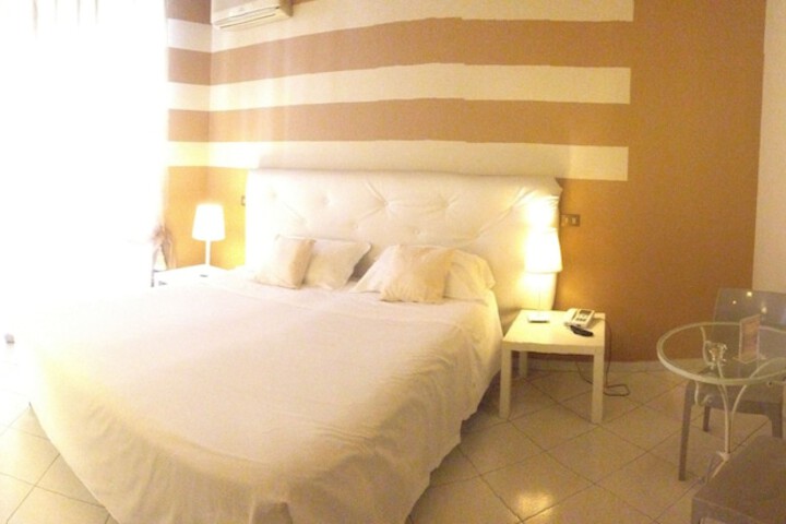 Room 14 of 61