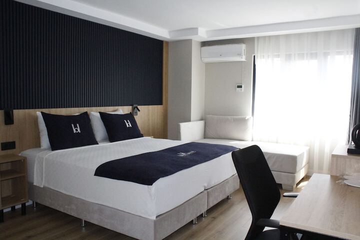 Room 15 of 40