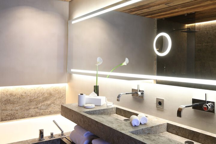 Clean Restrooms