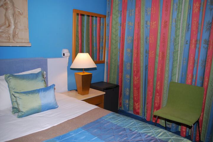 Room 20 of 107