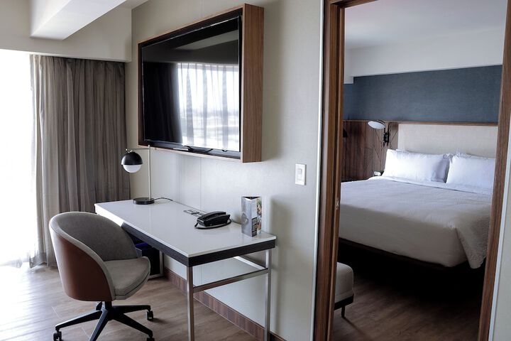 Room 8 of 75