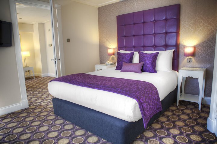 Room 4 of 54