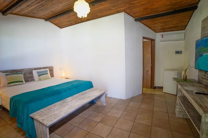Room 5 of 63