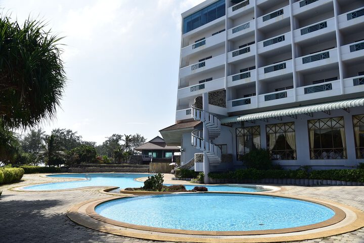 Pool Hotel