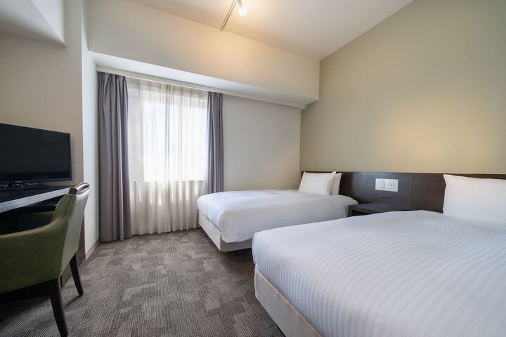 Room 7 of 30