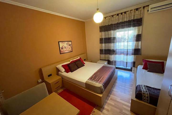 Room 2 of 8