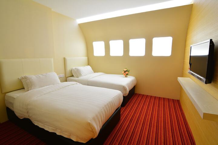 Room 17 of 83