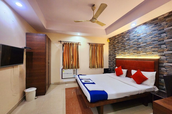 Room 53 of 111