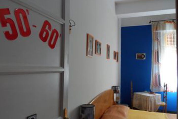 Room 25 of 46