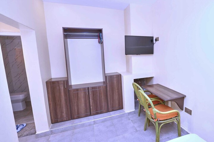 Room 5 of 51