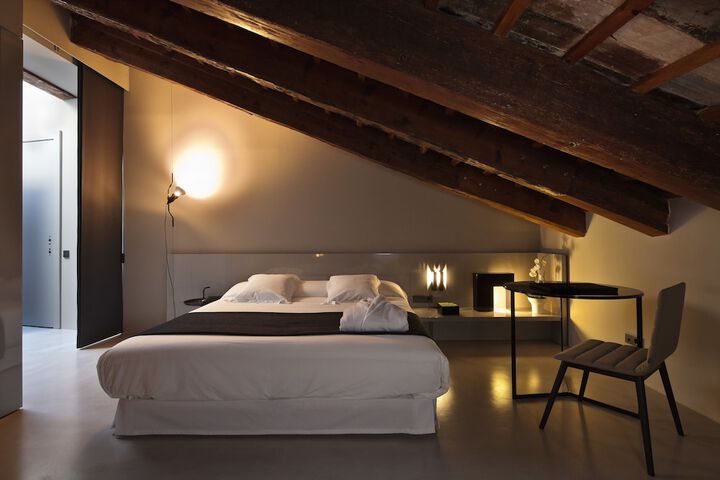 Room 15 of 75