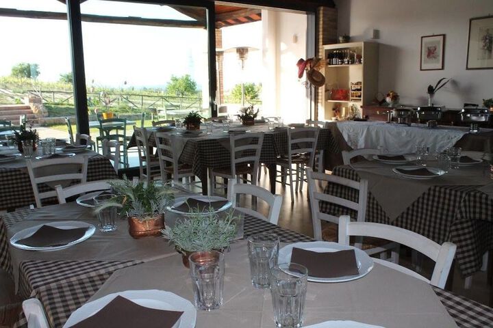 Dining 23 of 43