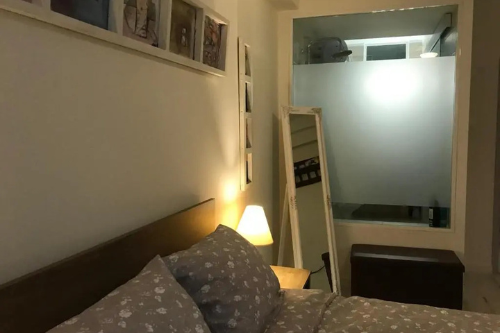 Room 4 of 13