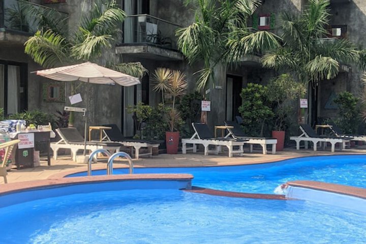Pool 29 of 75