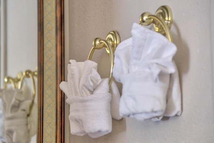 Bathroom amenities