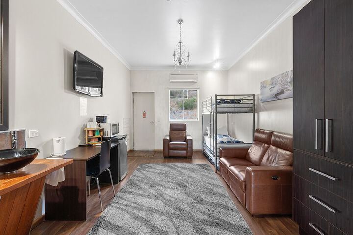 Room 75 of 110
