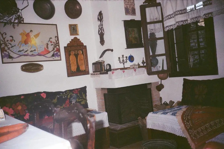 Room 6 of 20