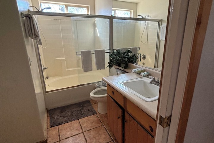 Room 185 of 227