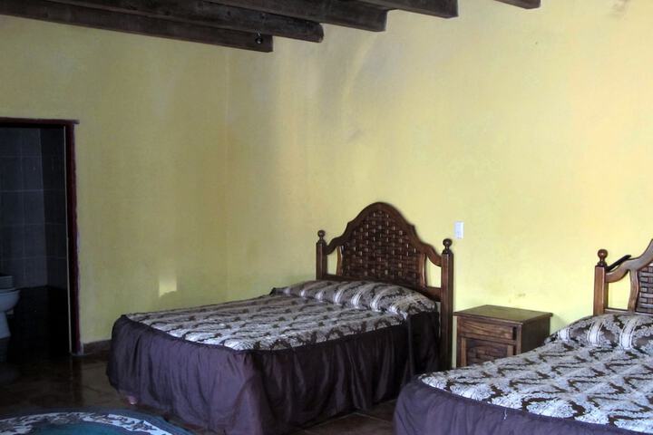 Room 4 of 18