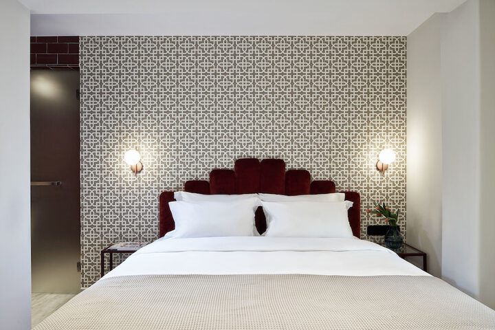 Room 25 of 60