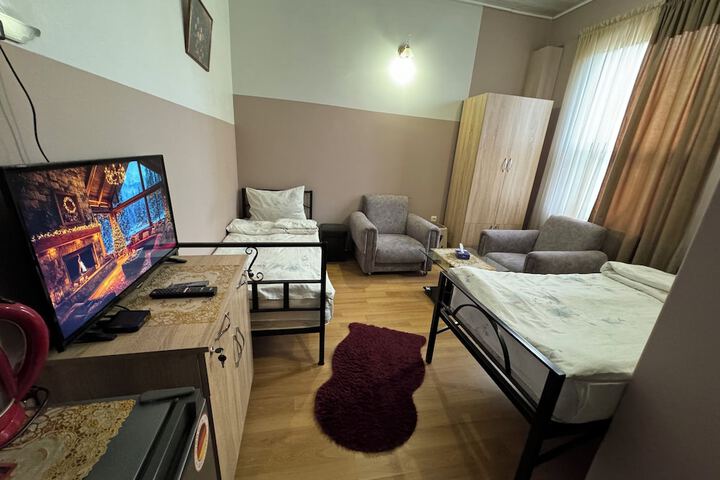 Room 17 of 32