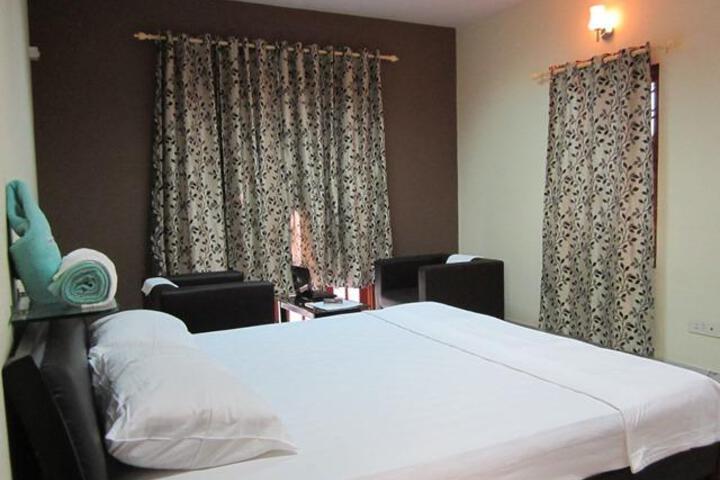 Room 3 of 6