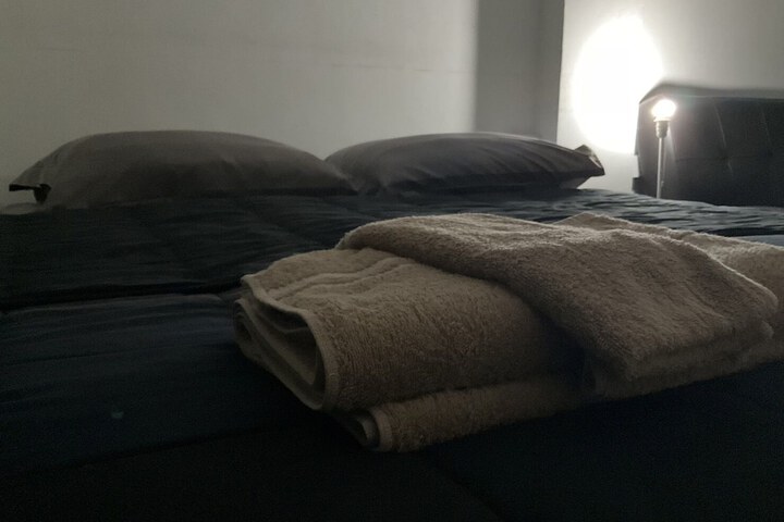 Room 8 of 13