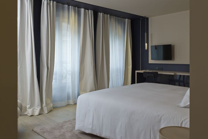 Room 26 of 74