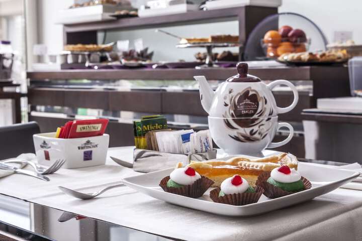 Breakfast/Coffee Service 77 of 100