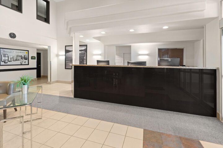 Guest Lobby