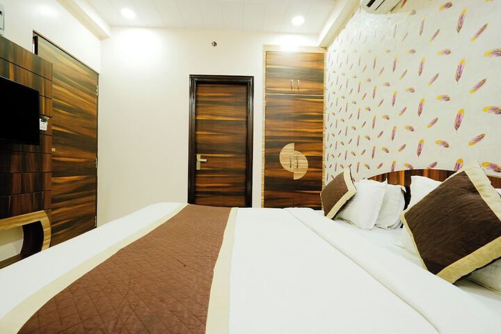 Room 34 of 54