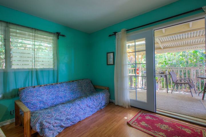 Room 27 of 77