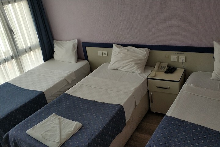Room 8 of 39