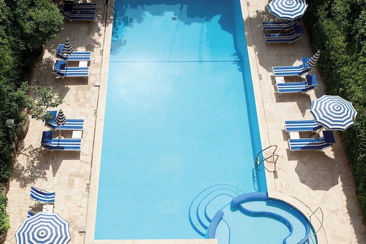 Pool 44 of 77